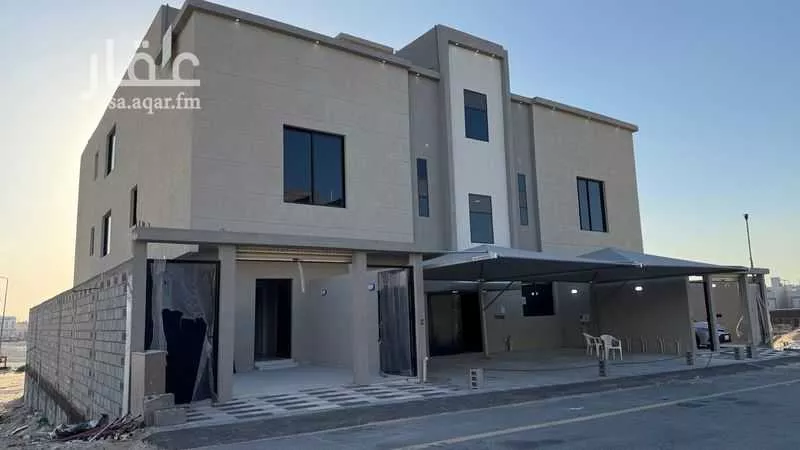 شقة 4 غرف في طيبة 4