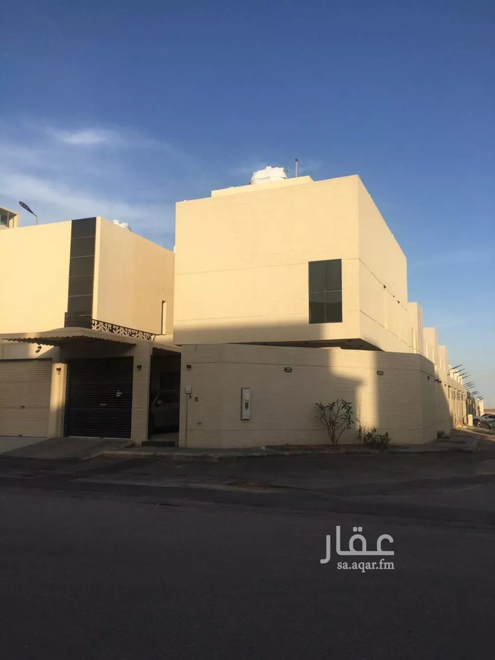 فيلا 5 غرف في عكاظ 5