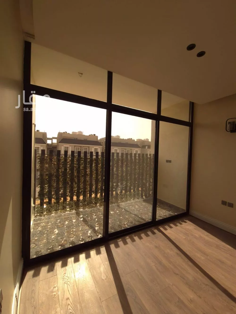 شقة 3 غرف في الملقا 12