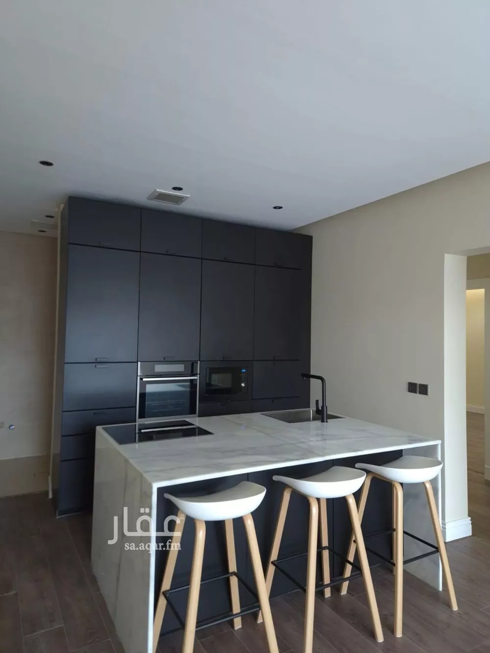 شقة 3 غرف في الملقا 7