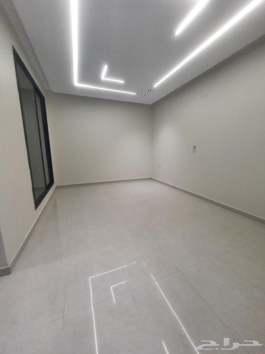 فيلا 9 غرف في احد 5