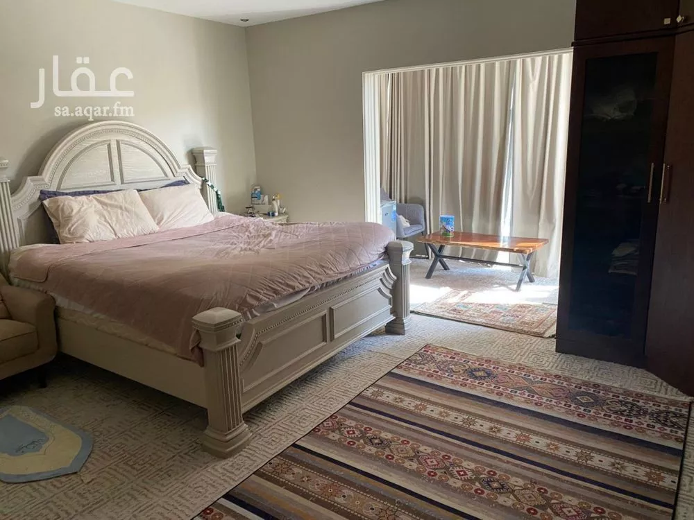 فيلا 5 غرف في عرقة 8