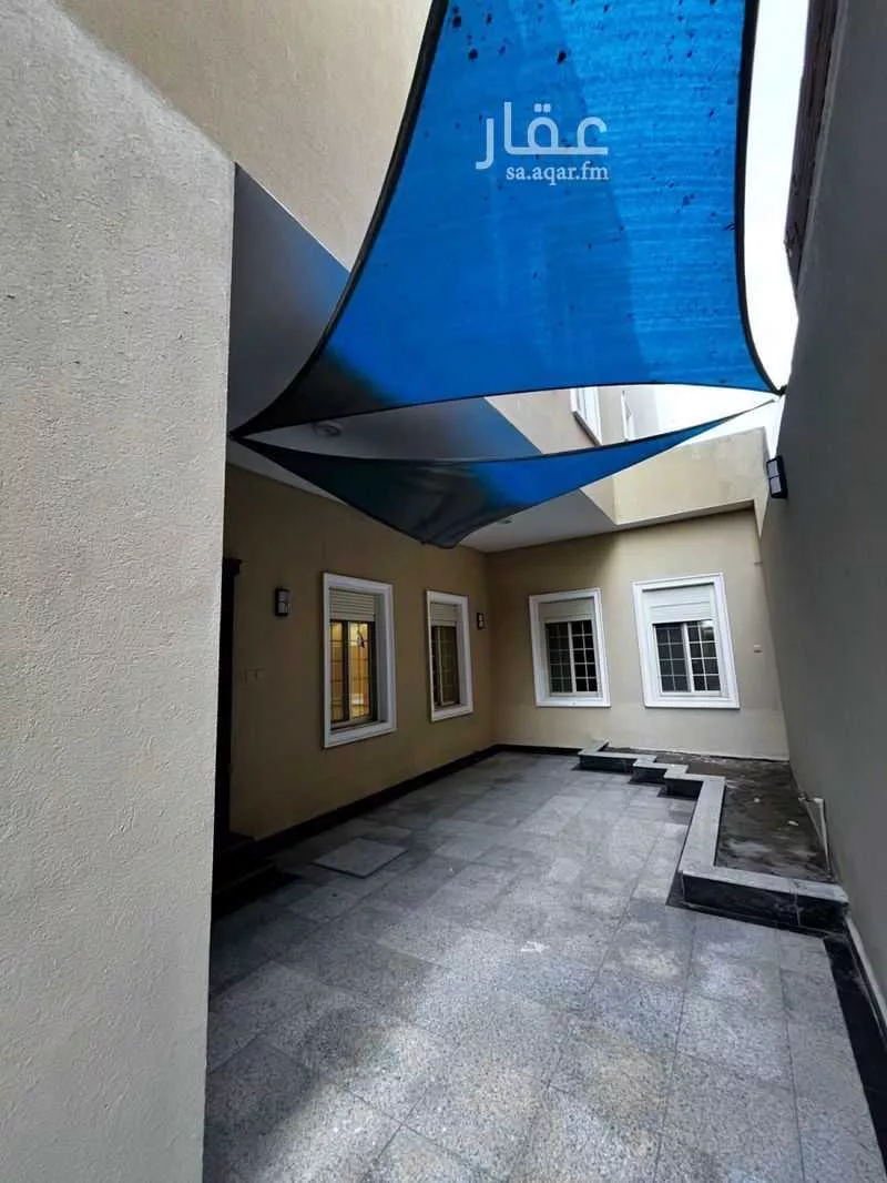 فيلا 6 غرف في الشراع 2