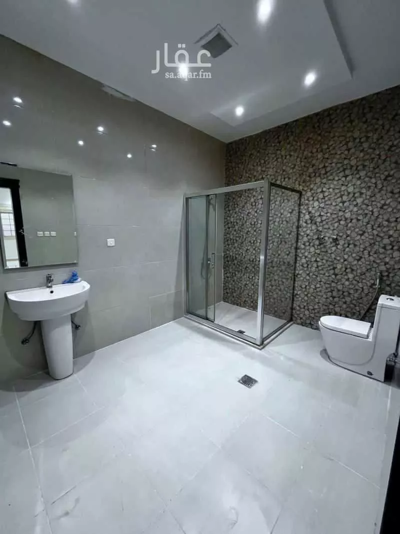 فيلا 6 غرف في الشراع 5