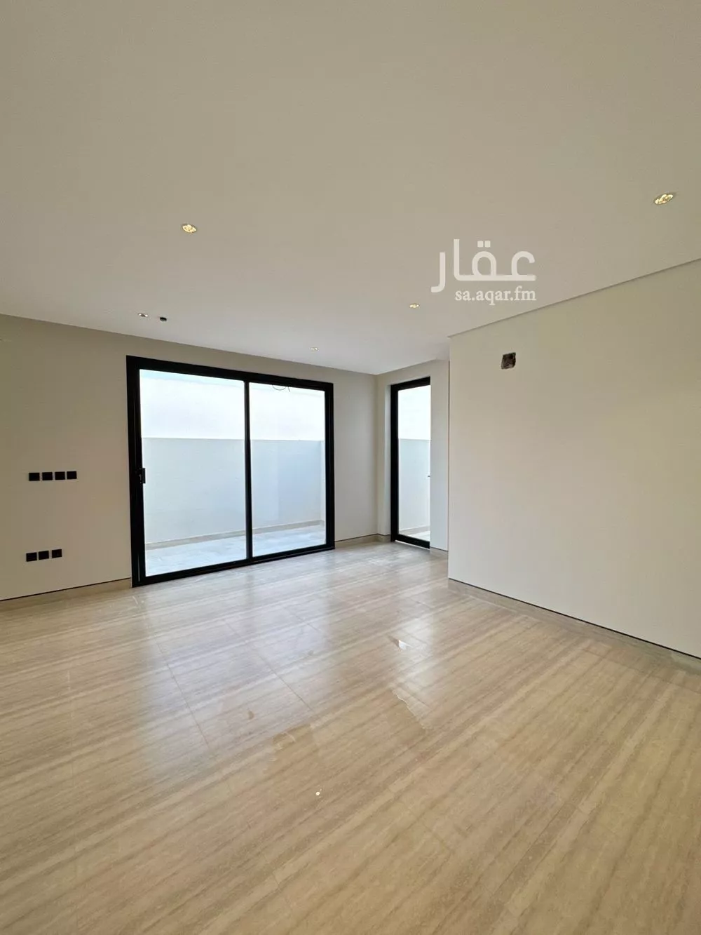 فيلا 4 غرف في النرجس 11