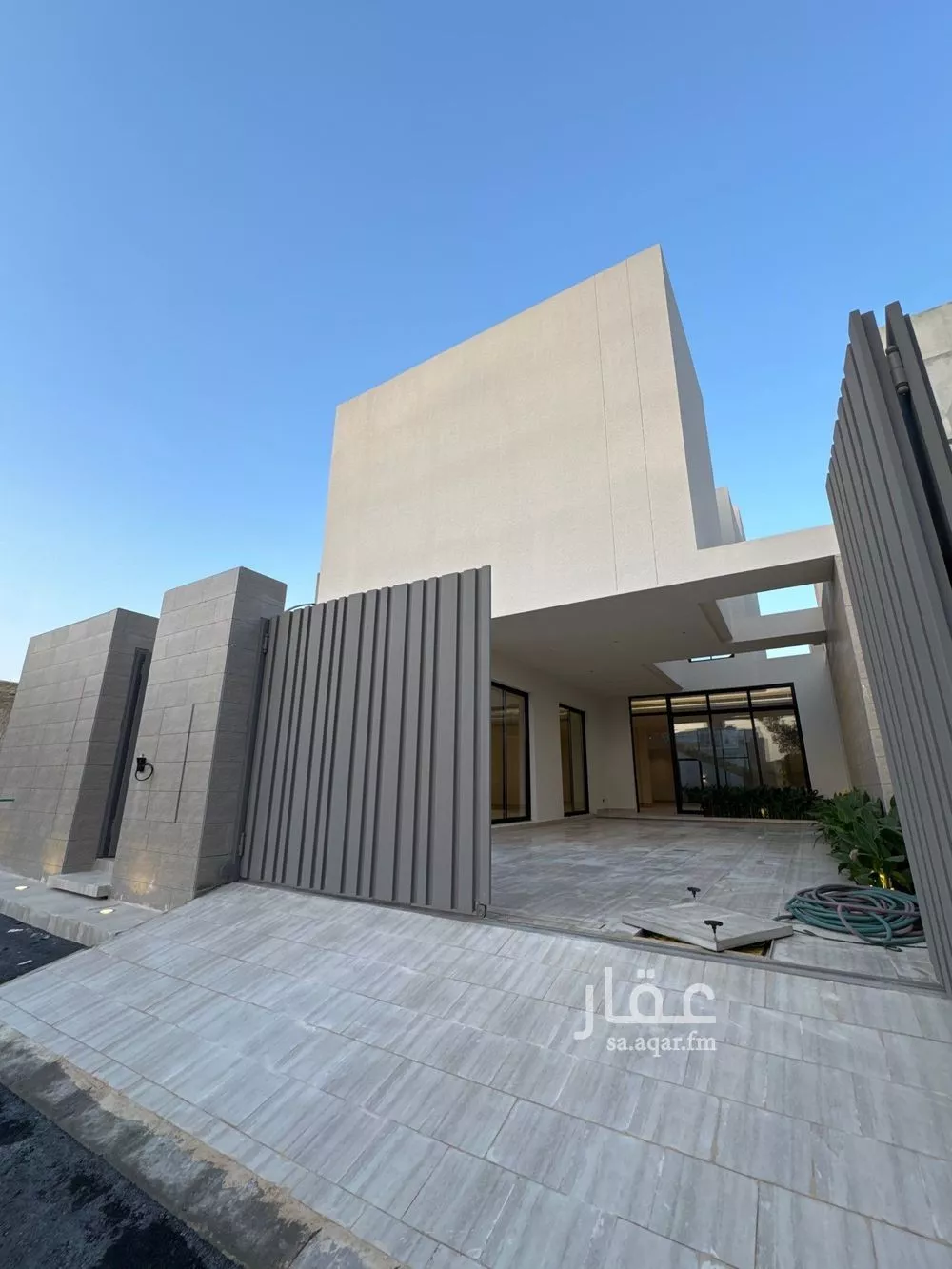 فيلا 4 غرف في النرجس 14