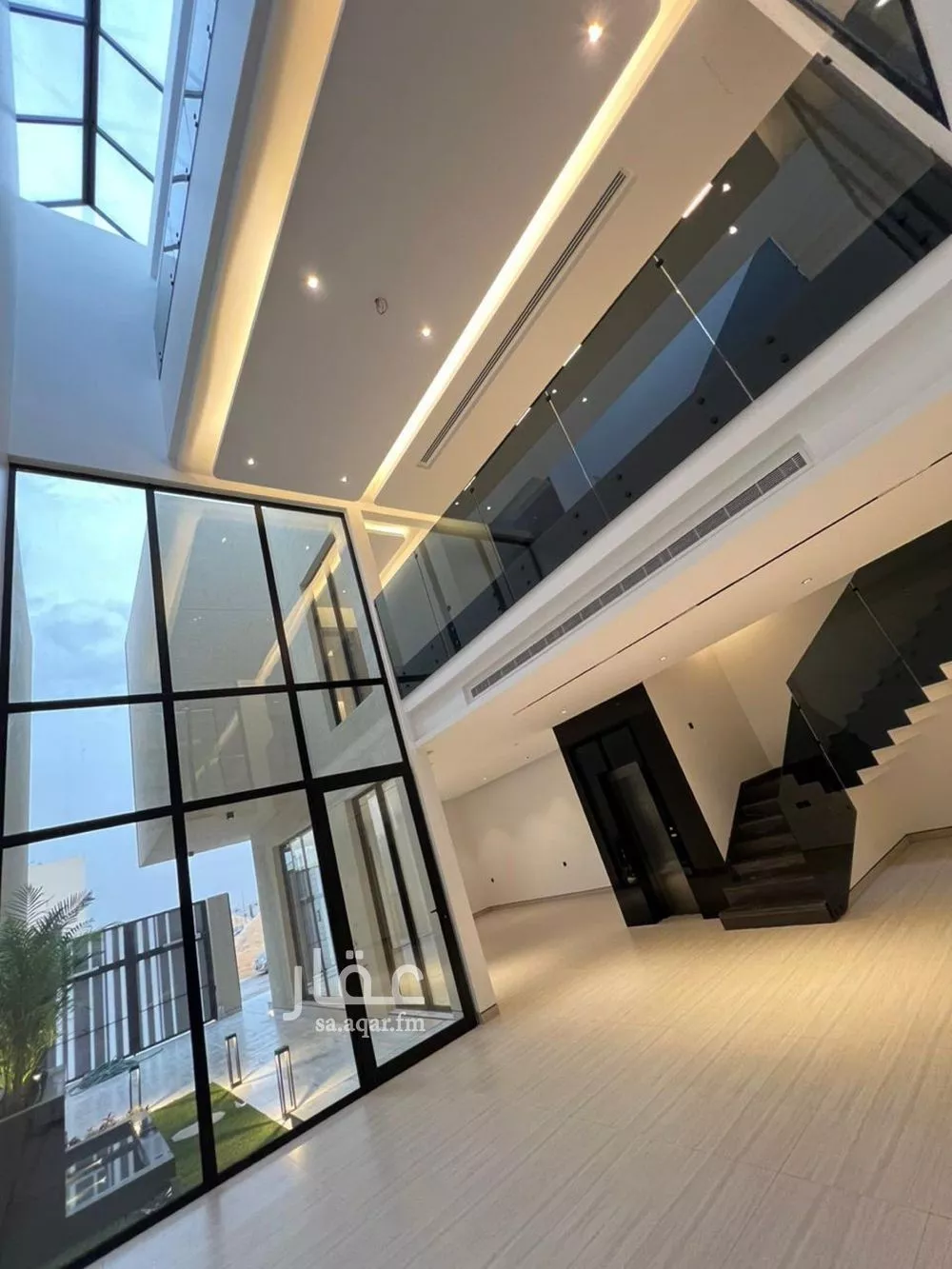 فيلا 5 غرف في العارض 6