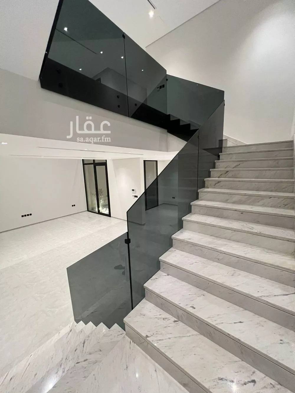 فيلا 5 غرف في النرجس 11