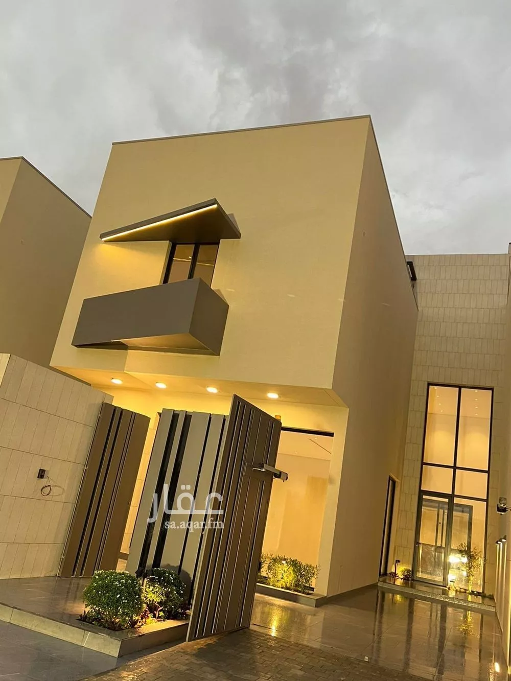 فيلا 5 غرف في النرجس 12