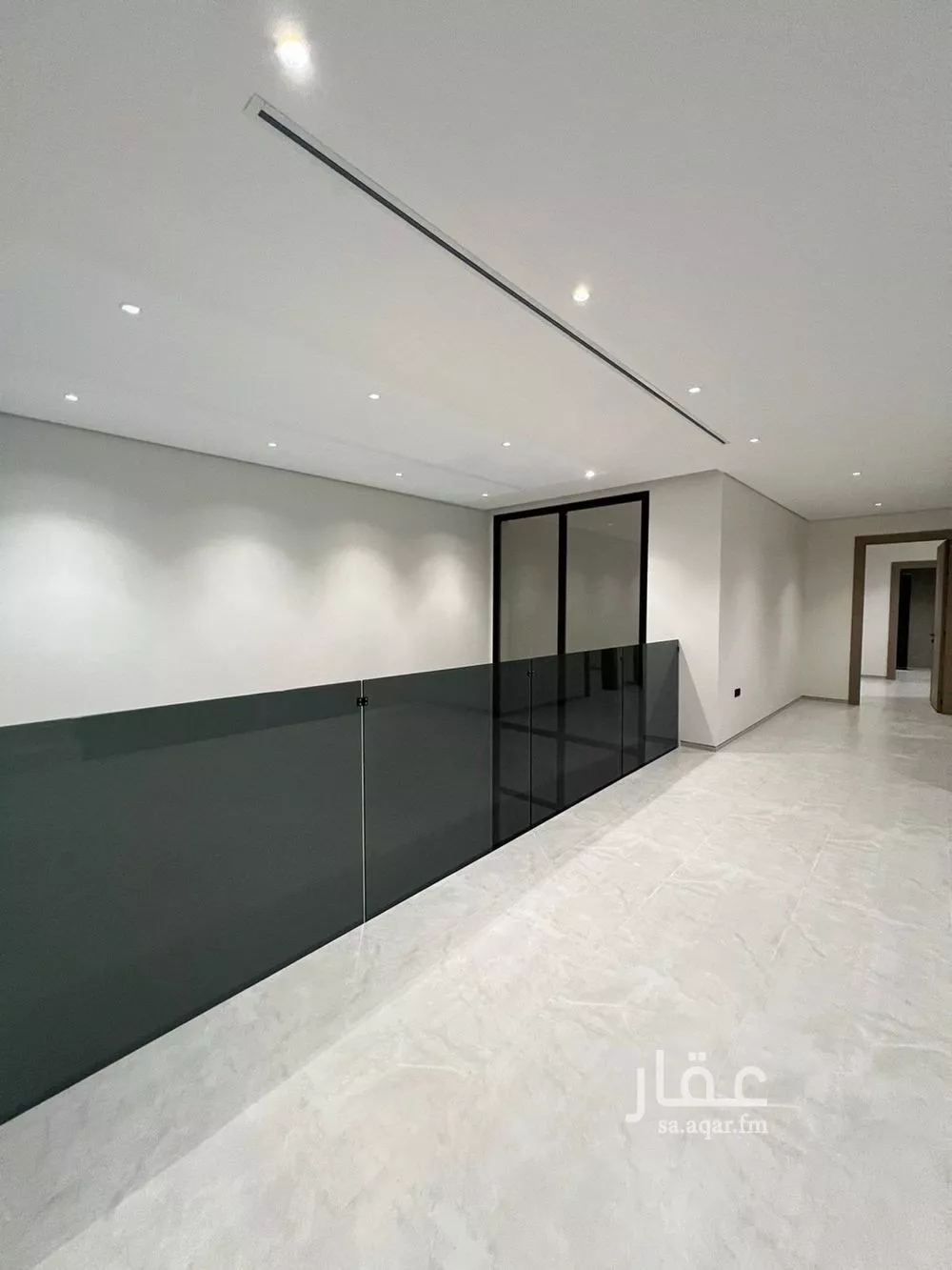 فيلا 5 غرف في النرجس 10