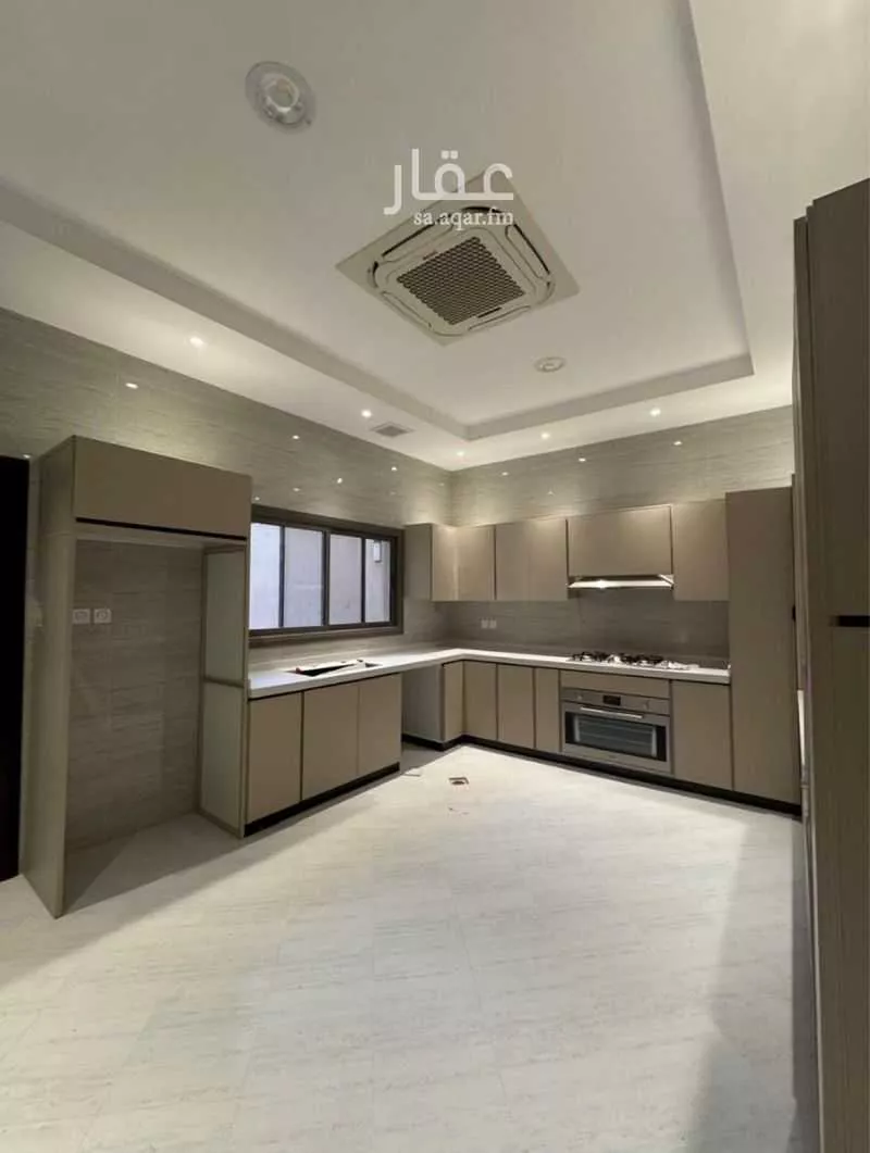 فيلا 10 غرف في الروضة 14