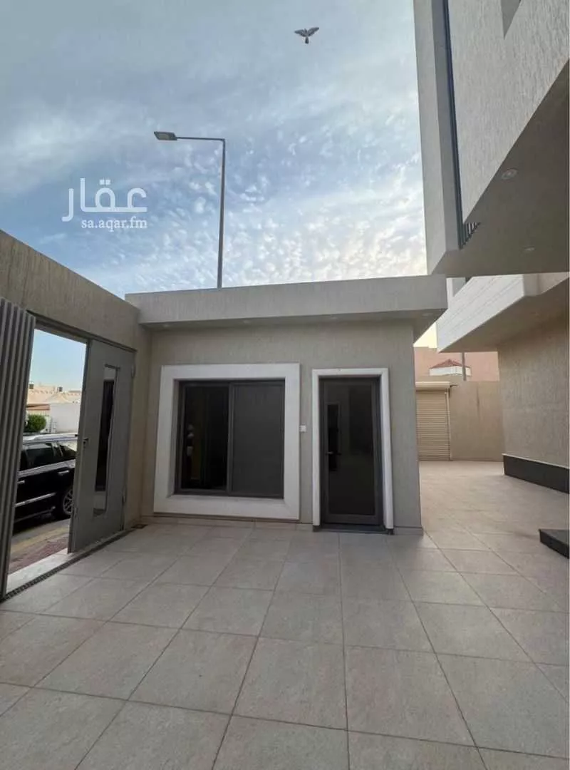 فيلا 10 غرف في الروضة 16