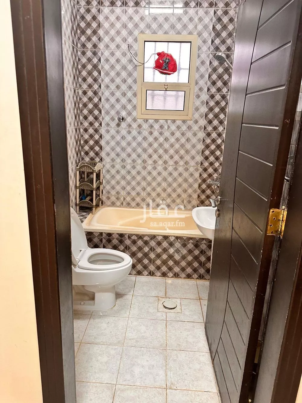 3 bedroom floor in Dhahrat Laban 19