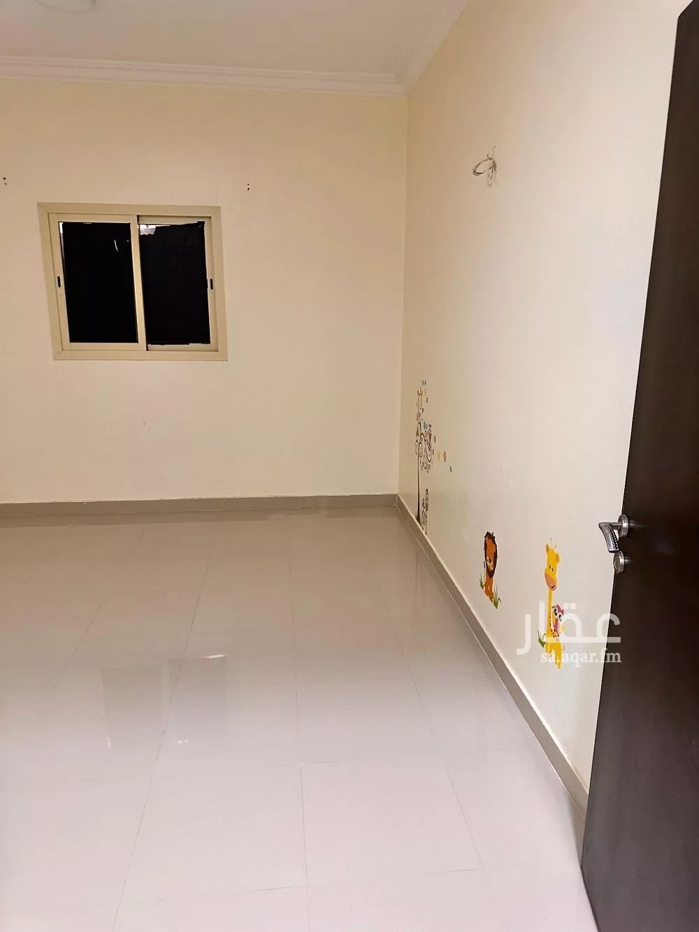 3 bedroom floor in Dhahrat Laban 6