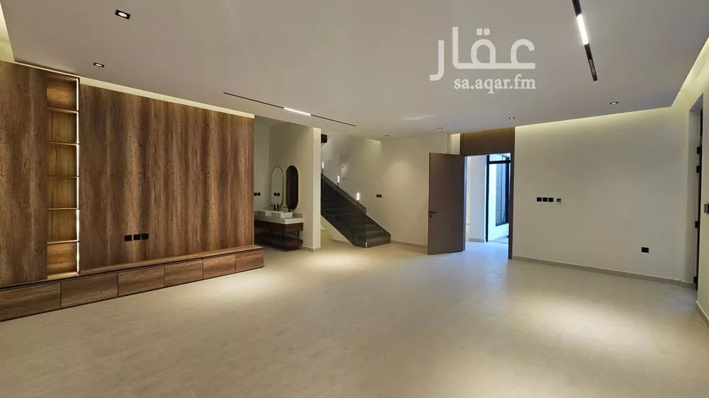 5 bedroom villa in Al Farouq 14