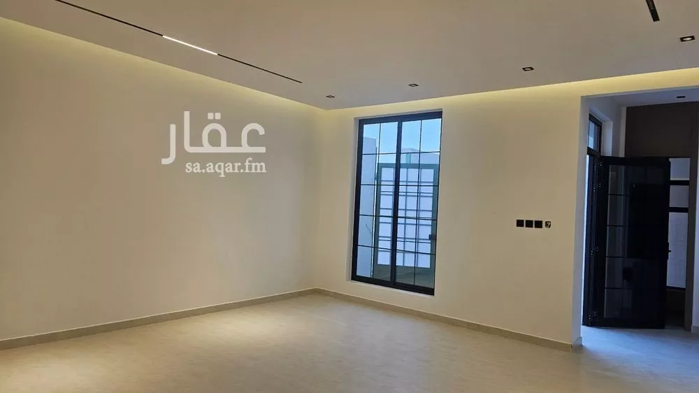 5 bedroom villa in Al Farouq 4