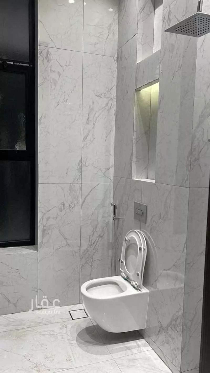 فيلا 10 غرف في الملك فهد 13