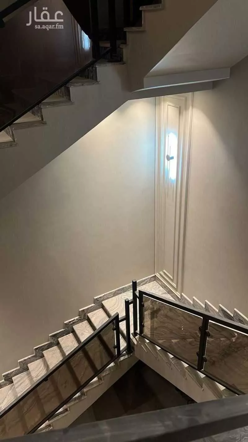 فيلا 10 غرف في الملك فهد 16