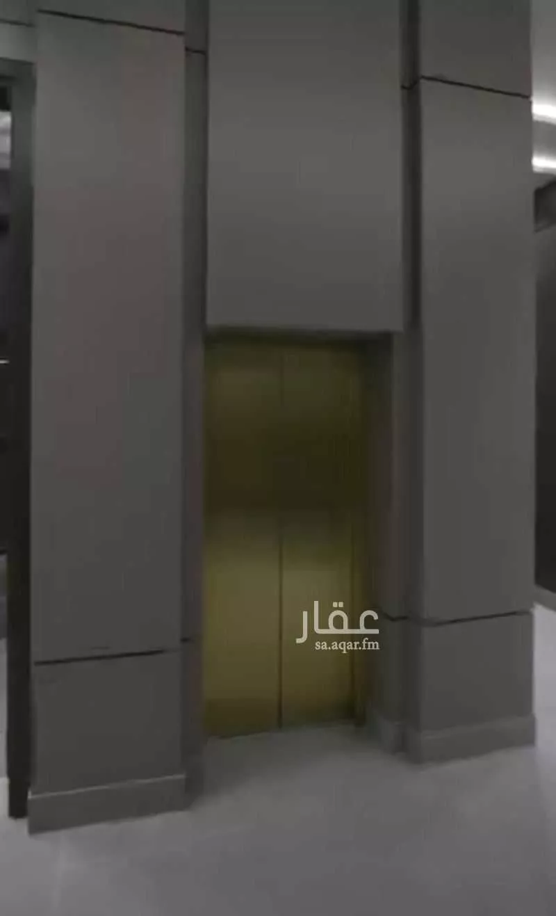 فيلا 10 غرف في الملك فهد 19