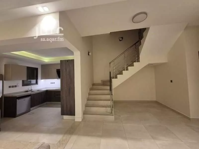 6 bedroom villa in Al Buhairah 4
