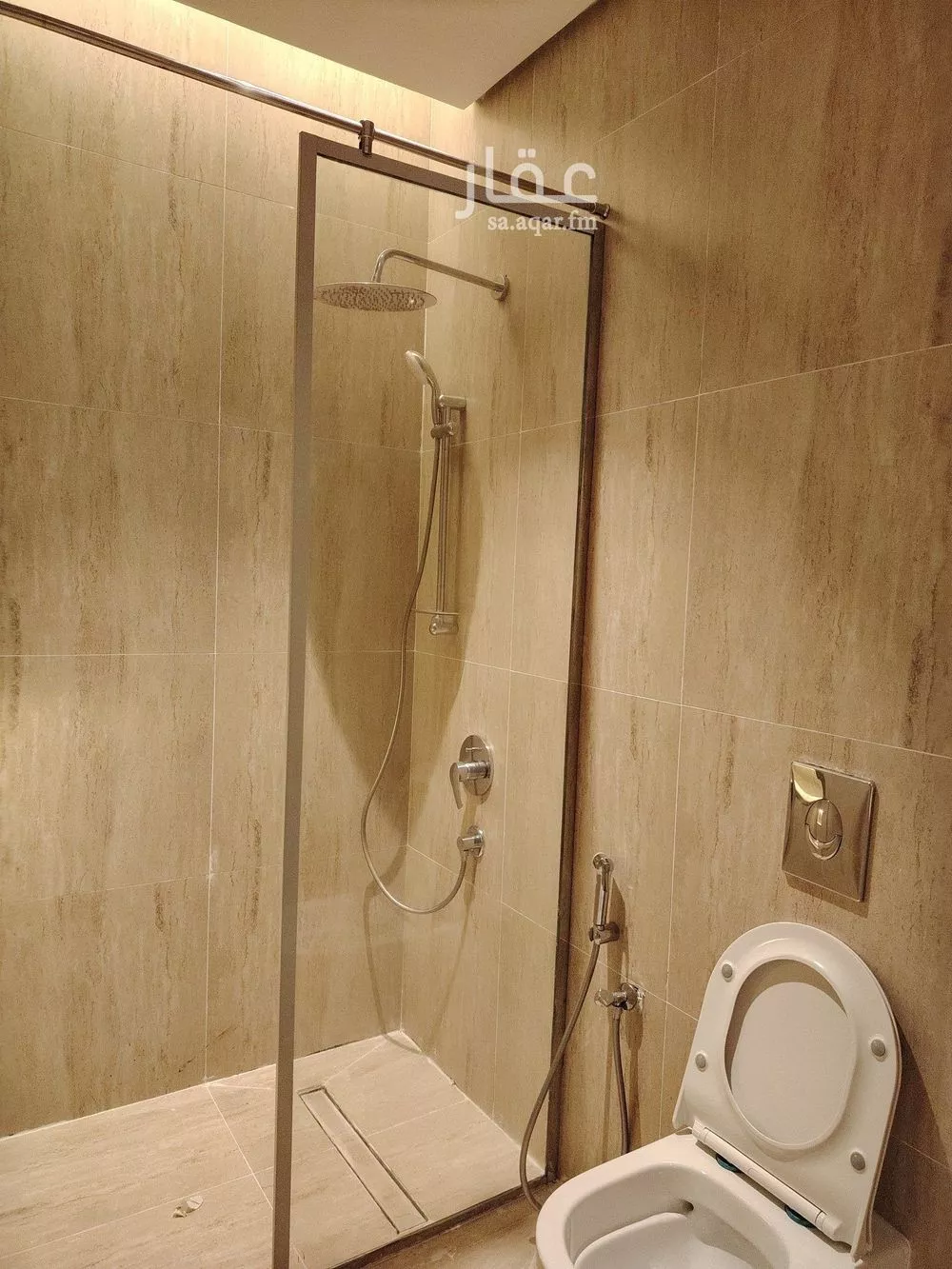 شقة 3 غرف في الحمرا 5