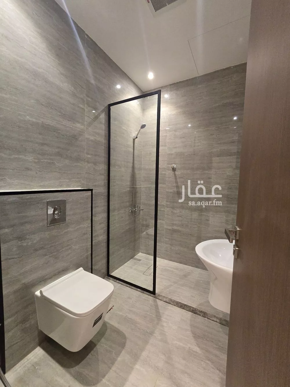 5 bedroom floor in Al Rimal 7