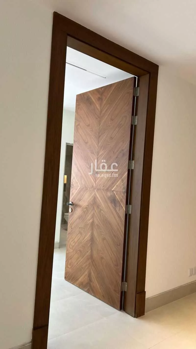 فيلا 6 غرف في النزهة 11