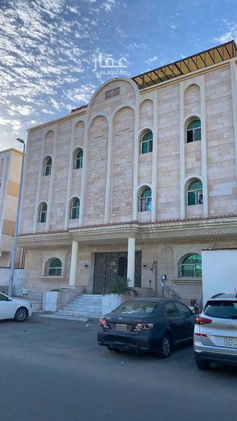 عمارة 640 م² في الصفا 4