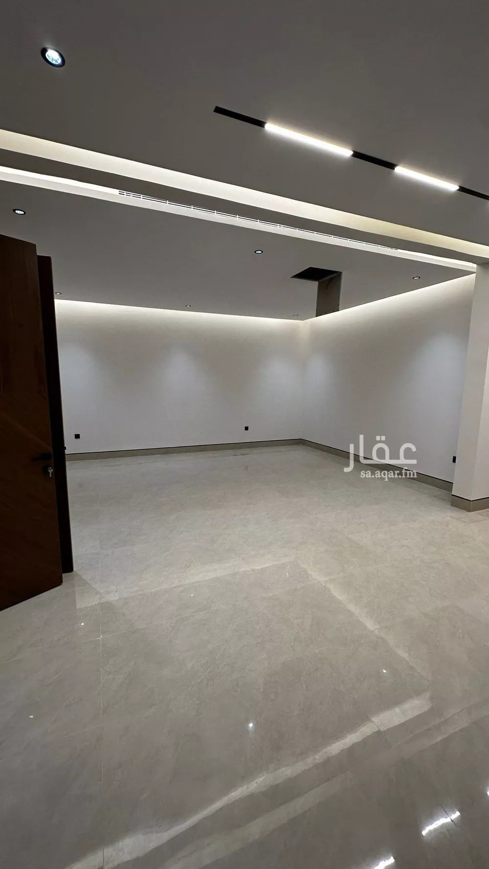 عمارة 375 م² في المهدية 11