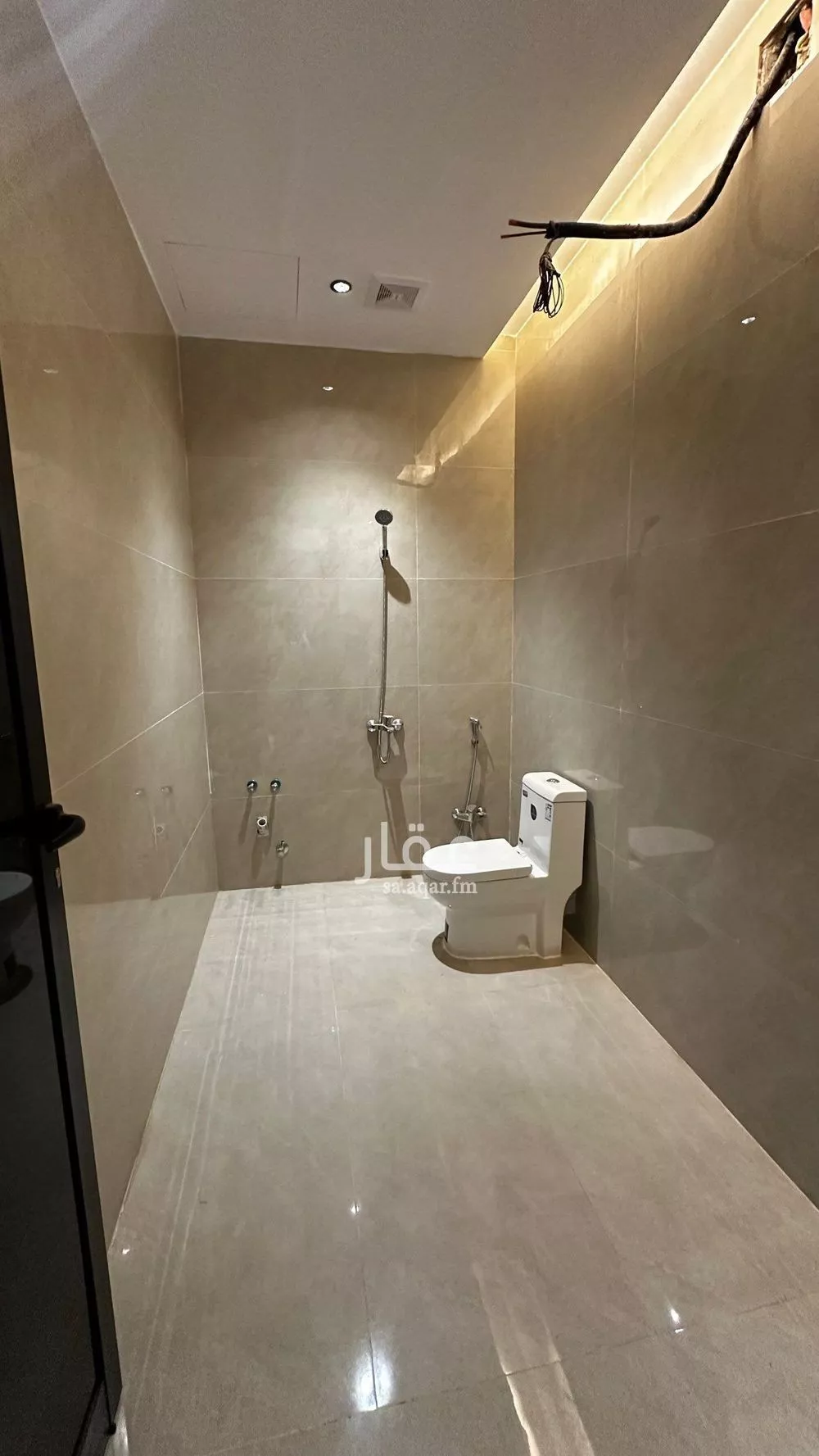 عمارة 375 م² في المهدية 17