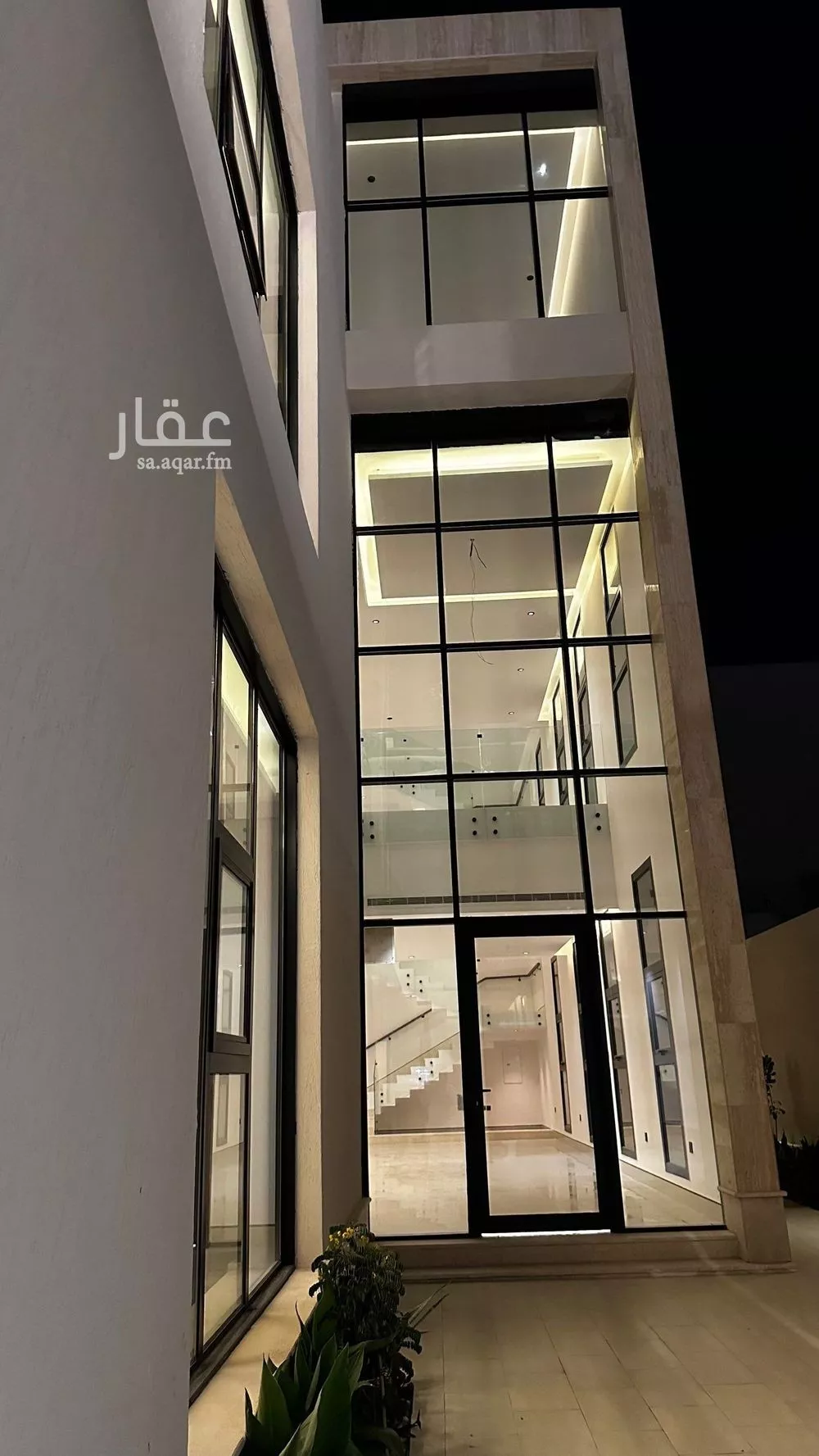 عمارة 375 م² في المهدية 8