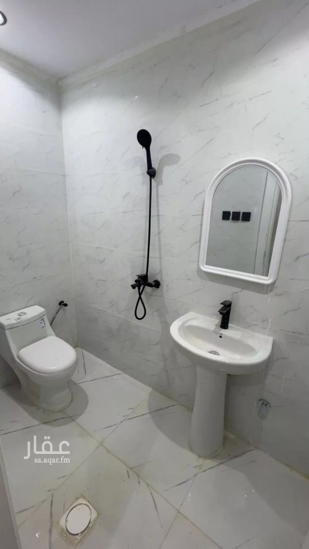 شقة 1 غرف في الروضة 5