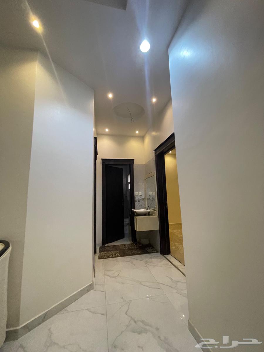 فيلا 16 غرف في البيان 25