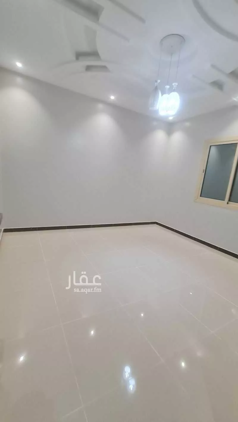 شقة 5 غرف في الروابي 14