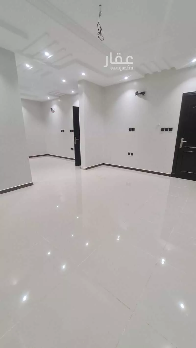 شقة 5 غرف في الروابي 16