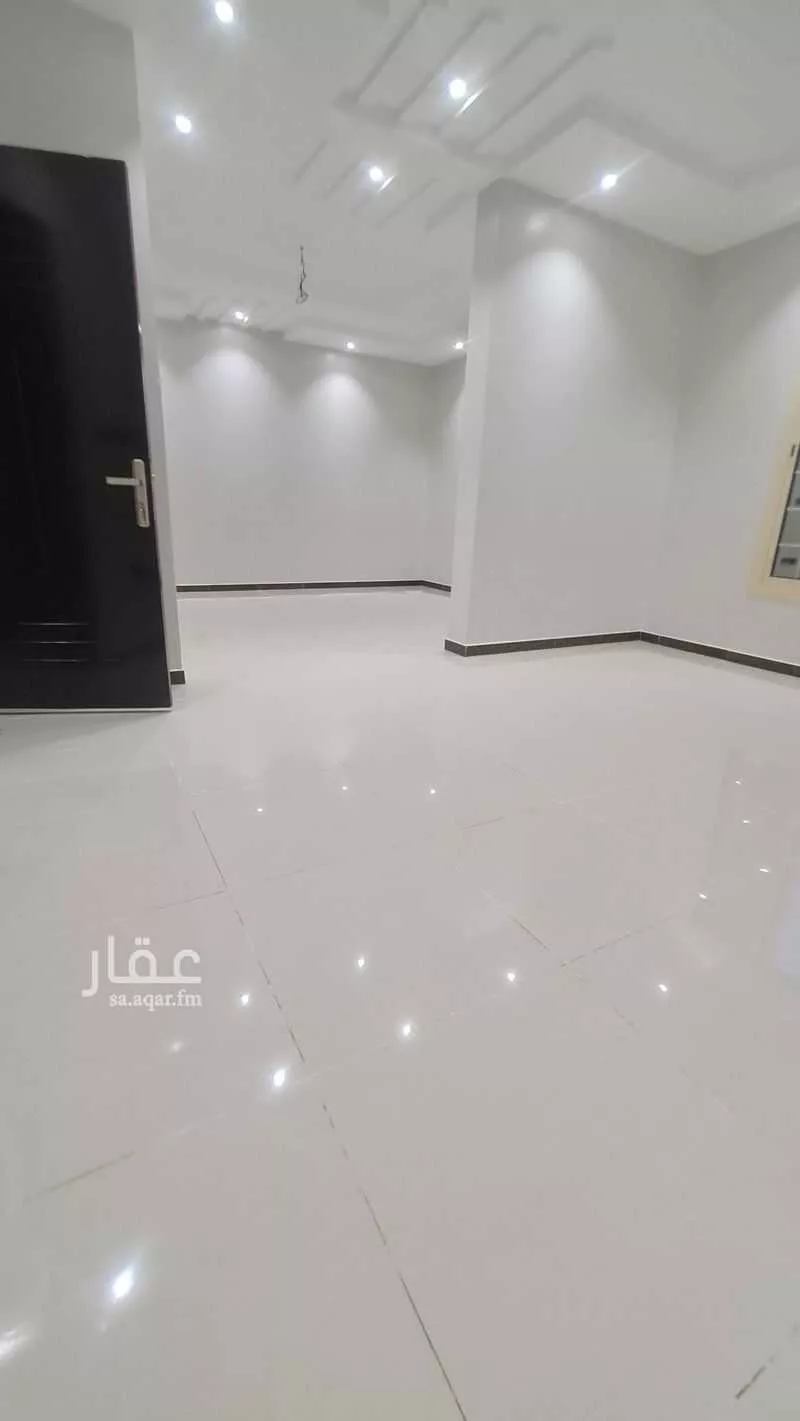 شقة 5 غرف في الروابي 19