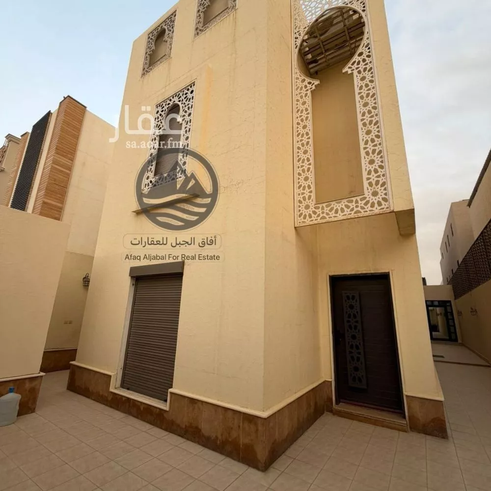 5 bedroom villa in Al Narjis 2