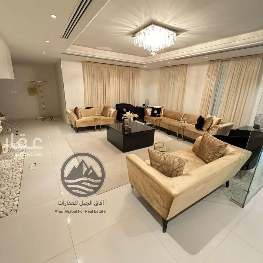 5 bedroom villa in Al Narjis 6