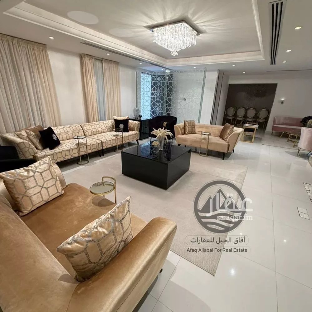 5 bedroom villa in Al Narjis 8