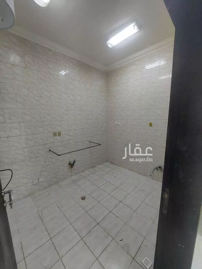 3 bedroom apartment in Al Aziziyah 14