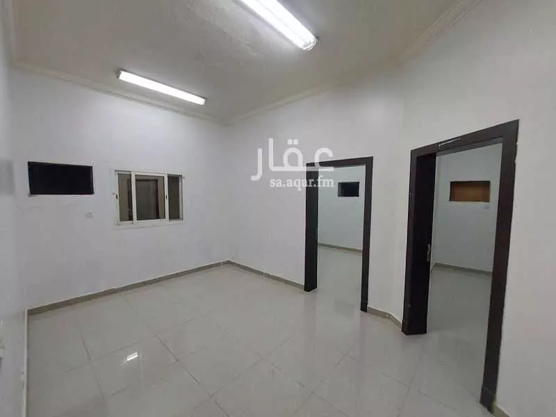 3 bedroom apartment in Al Aziziyah 3