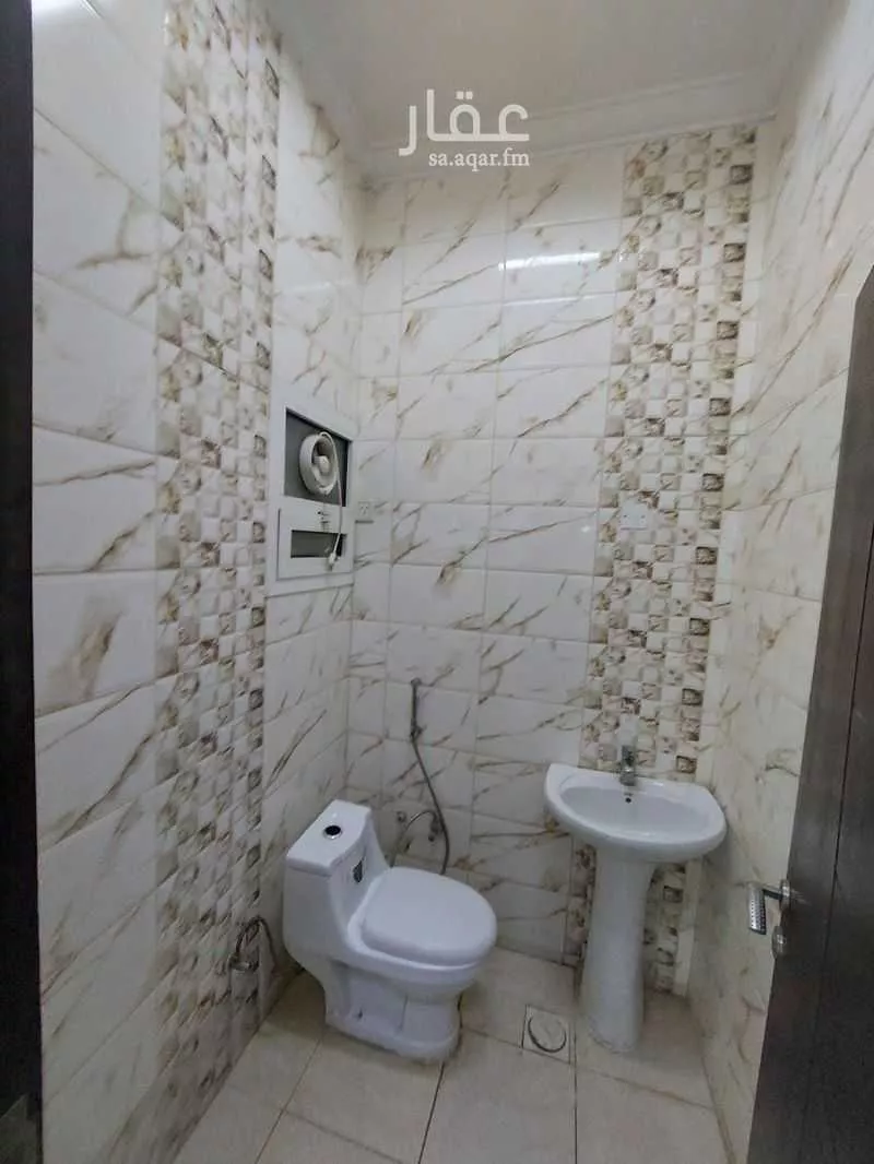 3 bedroom apartment in Al Aziziyah 27