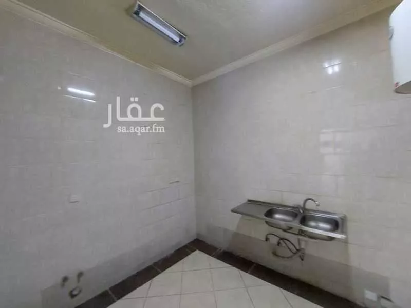 3 bedroom apartment in Al Aziziyah 5