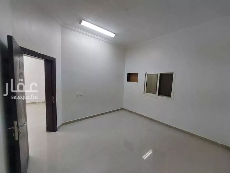 3 bedroom apartment in Al Aziziyah 7