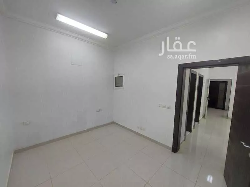 3 bedroom apartment in Al Aziziyah 8