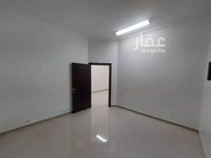 3 bedroom apartment in Al Aziziyah 10
