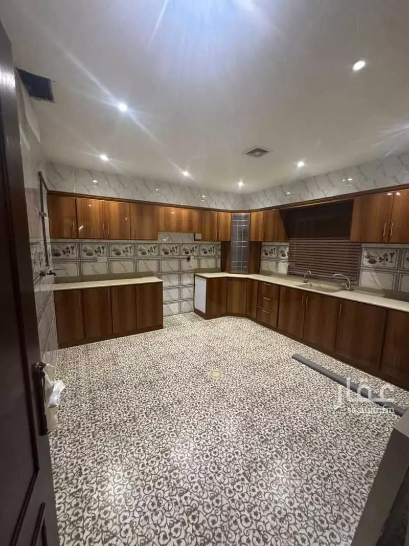 شقة 7 غرف في الشعلة 18