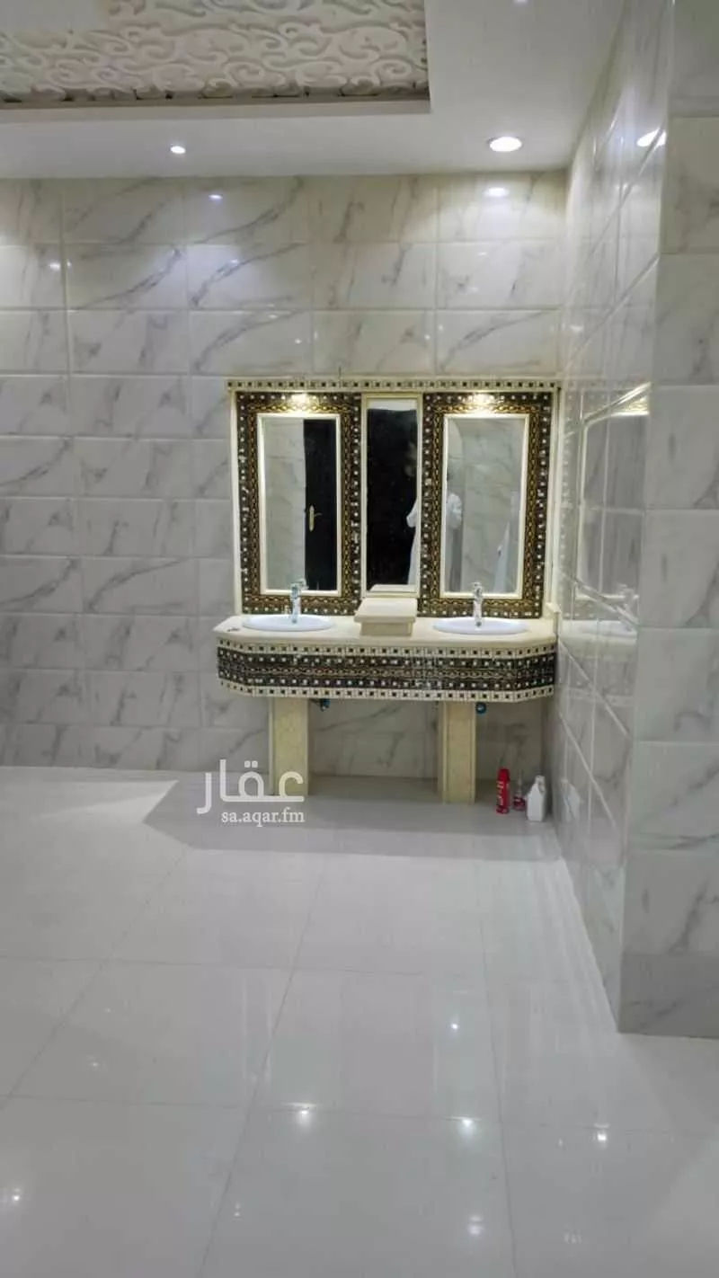 فيلا 9 غرف في طويق 12