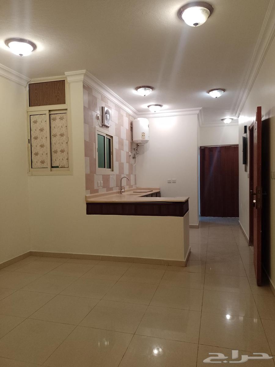 شقة 2 غرف في الثقبة 2