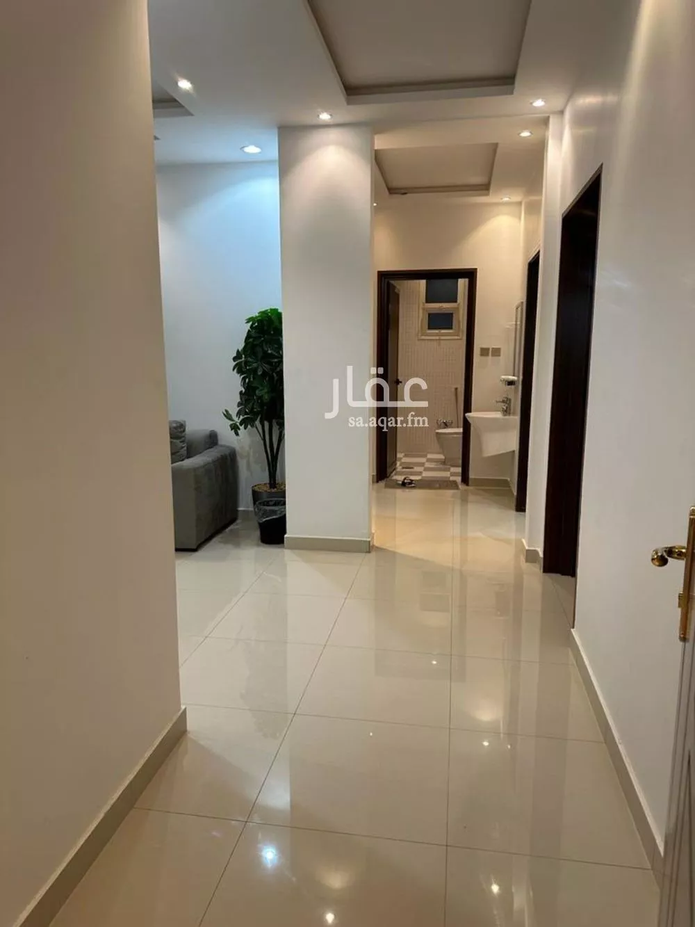 شقة 3 غرف في الملقا 12